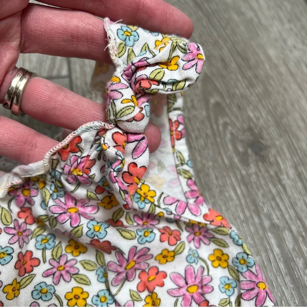 OLD NAVY SLEEVELESS BUBBLE ROMPER FLORAL 18-24MO